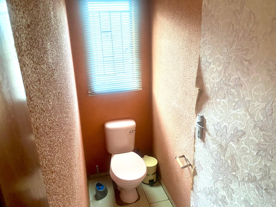 3 Bedroom Property for Sale in Tlhabane West North West